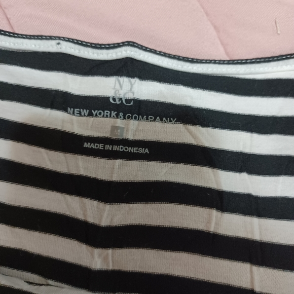 Women's blouse - Picture 2 of 3